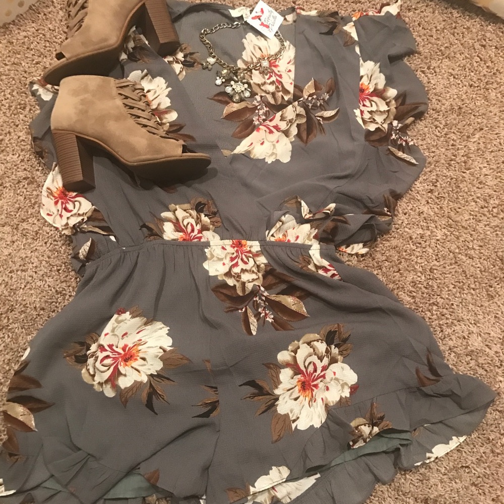 FLORAL ROMPER